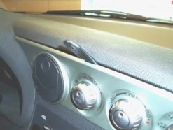 Honda Integra 04-06, Centrerad