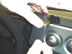 Honda Integra 04-06, Centrerad