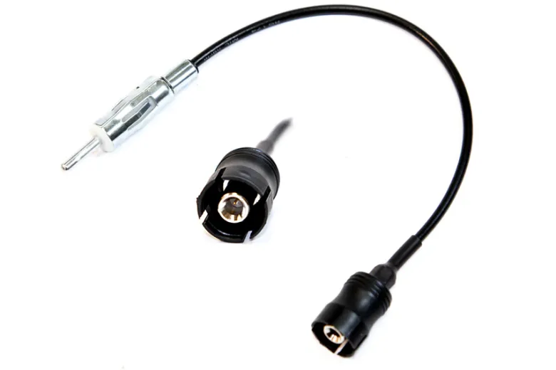 Installationskit 1/2-DIN till Saab 9-3 NG 2007-2015 (Premium 70-ljudpaket)