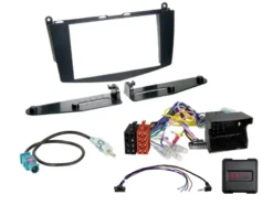 JVC KW-M695DBW bilstereopaket till Mercedes C-Klass 2007-2011 (utan knappar)