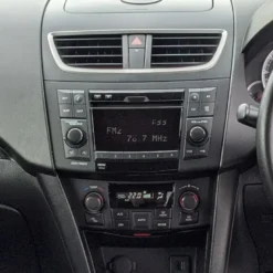 Kenwood DMX80AXS bilstereopaket till Suzuki Swift och Ertiga