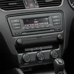 Kenwood DMX80AXS bilstereopaket till Skoda Octavia 5E 2013-2020