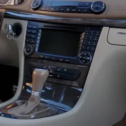 Kenwood DMX80AXS bilstereopaket till Mercedes E-Class W211 och CLS C219