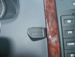 Kia Carnival 02-05, Centrerad