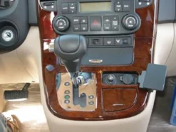 Kia Carnival 06-11, Vinklad