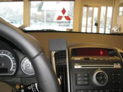 Kia Ceed 10-12, Centrerad