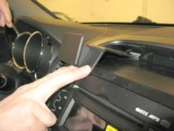 Kia Sorento 10-12, Centrerad