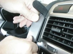 Kia Sportage 05-10, Centrerad