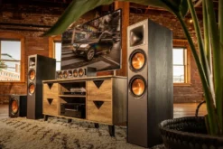 Klipsch R-820F golvhögtalare, svart par