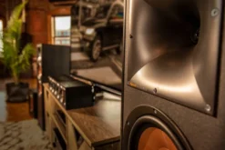 Klipsch R-820F golvhögtalare, svart par