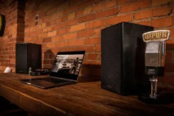 Klipsch R-41PM aktiv högtalare med Bluetooth, svart par