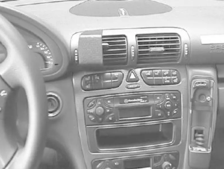 Mercedes Benz C-Klass 00-06, Centrerad
