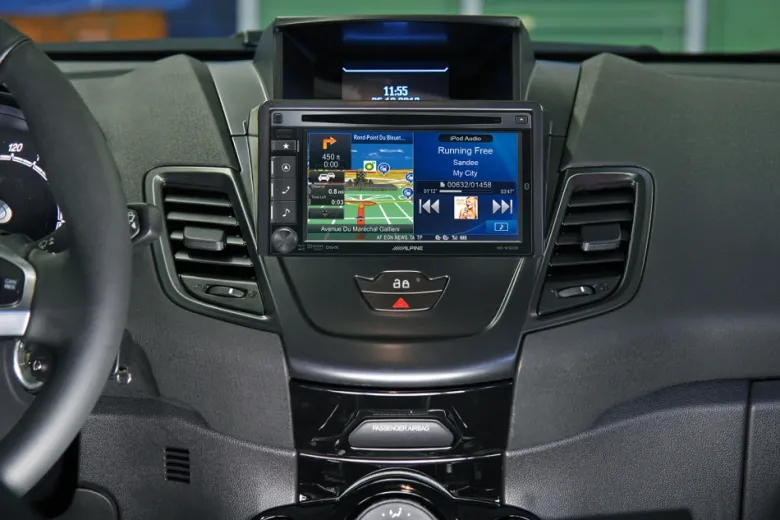 Monteringsram 2-DIN Ford Fiesta, svart