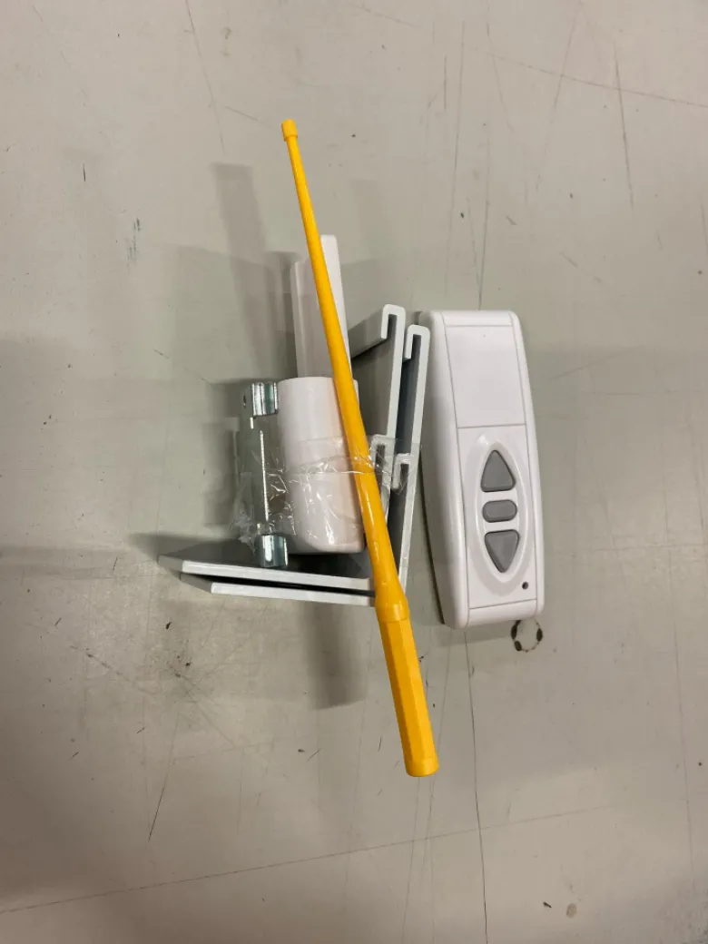 MultiBrackets 16:9 Motordriven 90tum Duk, returexemplar