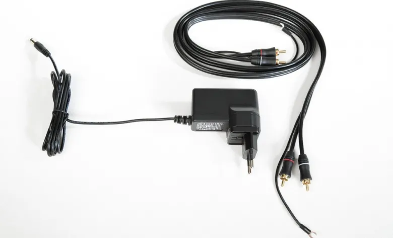 Music Hall MMF 5.3 med 2M Blue-pickup, röd