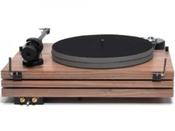 Music Hall MMF 9.3 skivspelare, med Goldring Eroica LX MC-pickup, valnöt