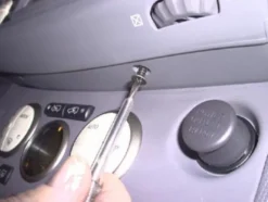 Nissan Micra 03-10, Vinklad