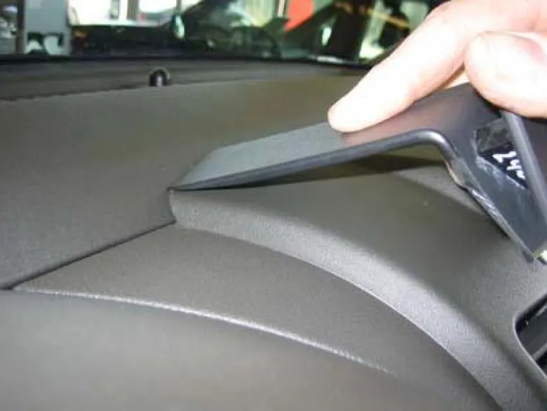 Nissan Navara 06-10, Centrerad