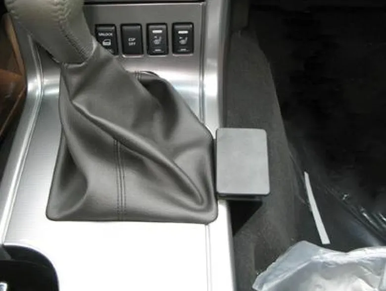 Nissan Navara 11-15, Konsol