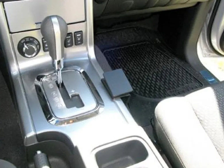 Nissan Navara 11-15, Konsol