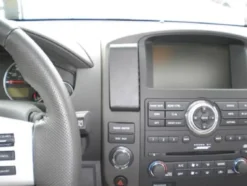 Nissan Pathfinder 10-12, Centrerad