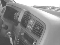 Nissan Primera 96-99, Centrerad