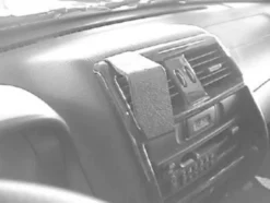 Nissan Terrano II 00-06, Centrerad