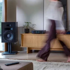 Onkyo Muse Y-40 streamingförstärkare, svart