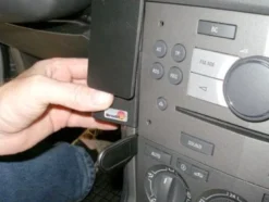 Opel Antara 07-15, Centrerad