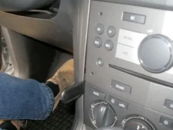 Opel Antara 07-15, Centrerad
