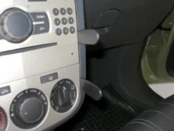 Opel Corsa 07-14, Vinklad