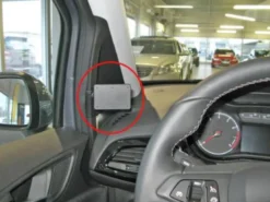 Opel Corsa 15-15, Vänster