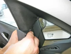 Opel Corsa 15-15, Vänster