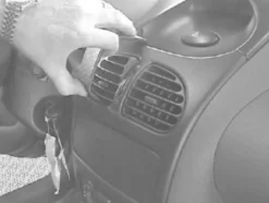 Peugeot 206 99-08, Centrerad