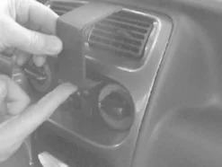 ProClip Monteringsbygel Daihatsu Sirion 99-01, Centrerad