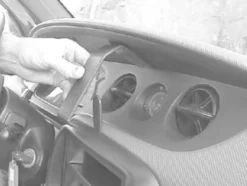 ProClip Monteringsbygel Daihatsu YRV 01-07, Centrerad