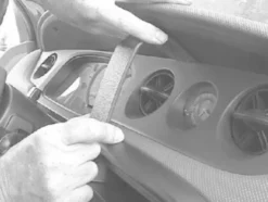 ProClip Monteringsbygel Daihatsu YRV 01-07, Centrerad
