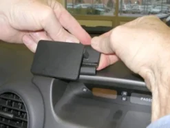 ProClip Monteringsbygel Kia Carens 07-13, Centrerad