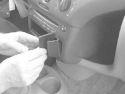 ProClip Monteringsbygel Toyota Yaris 99-02/Yaris Verso 99-05, Vinklad