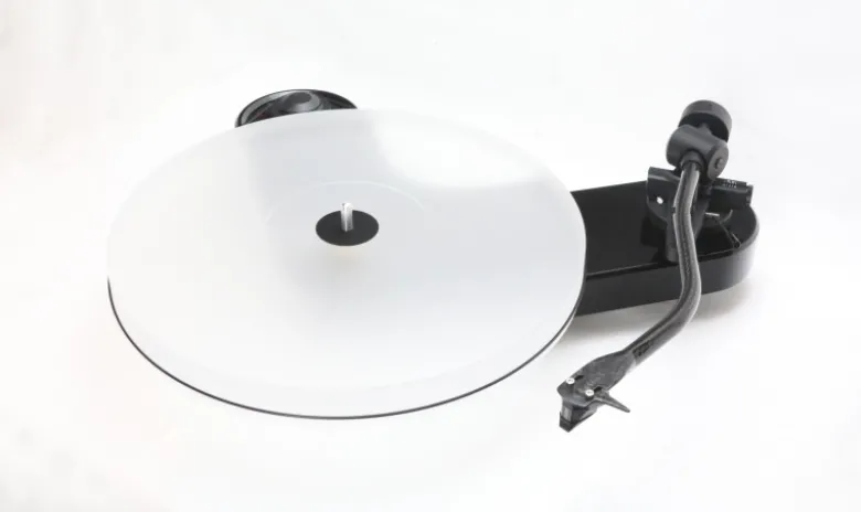 Pro-Ject Acryl It RPM-3 Carbon, skivtallrik i akryl
