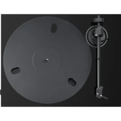 Pro-Ject E1.2 med Pick It MM E-pickup, pianosvart