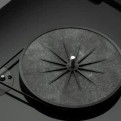 Pro-Ject E1.2 med Pick It MM E-pickup, mattvit