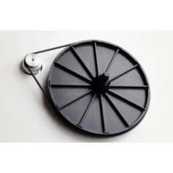 Rega Planar 1 Carbon Plus med inbyggt RIAA, valnöt