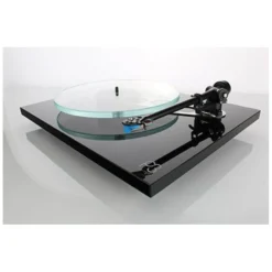 Rega Planar 3 med ND5-pickup, ljus ek