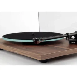 Rega Planar 2 vinylspelare med Nd3 MM-pickup, valnöt