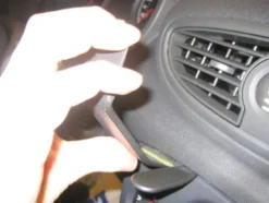 Renault Clio 06-12, Centrerad