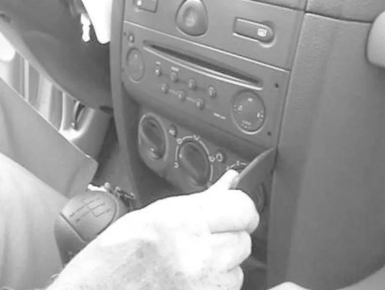 Renault Clio 02-05, Vinklad