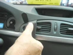 Renault Laguna 05-07, Centrerad