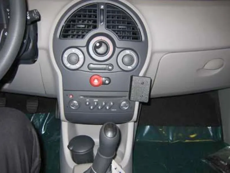 Renault Modus 05-13, Vinklad