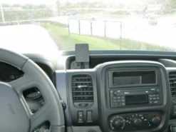 Renault Trafic 15-, Centrerad